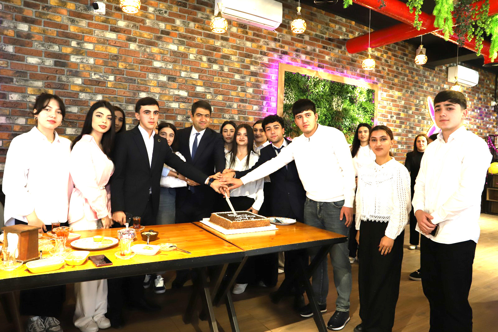 Konulluler gunu (3).jpeg