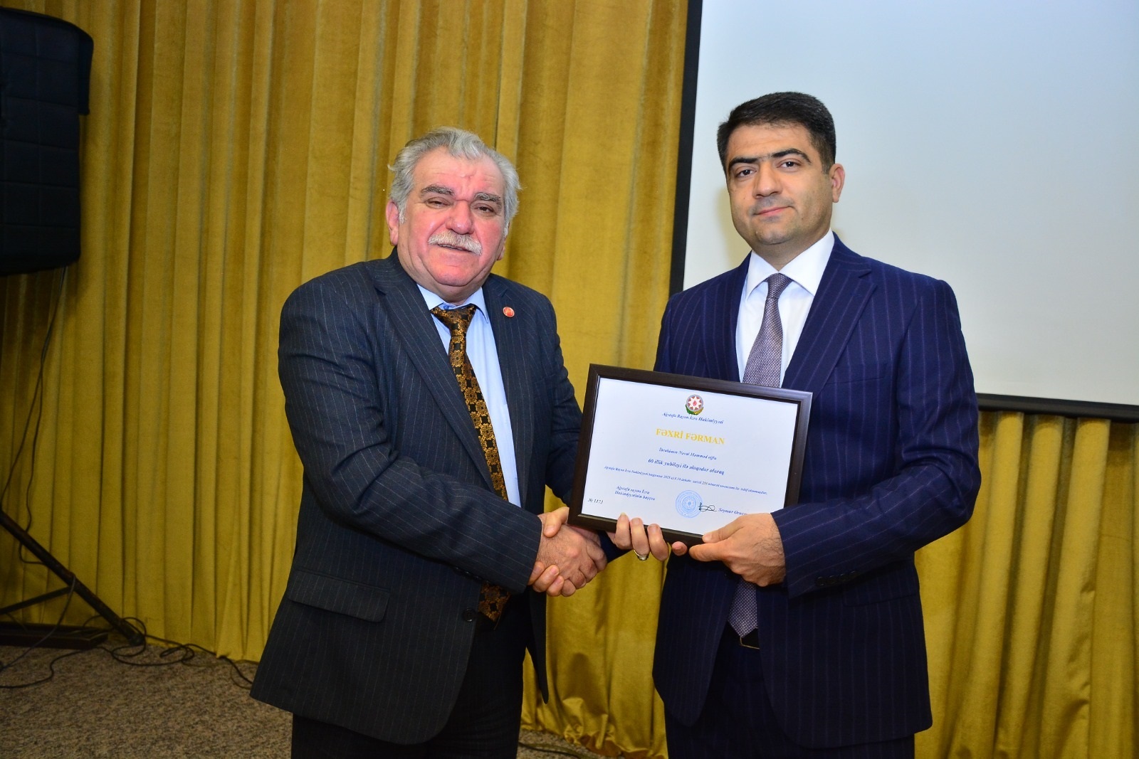 rəssam-yubiley (1).jpg