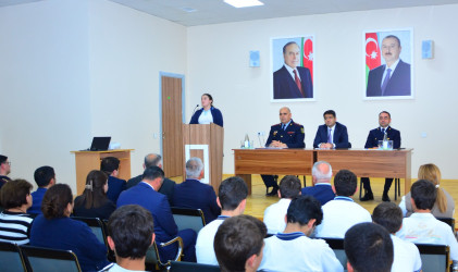 Ağstafada “Uşaq hüquqları” aylığı çərçivəsində “Ümumtəhsil məktəblərində şagird davranış qaydaları, Dini radikalizm, erkən nikahlar,  narkomaniyaya qarşı mübarizə və məişət zorakılığı” mövzusunda maarifləndirici tədbirlər davam etdirilir