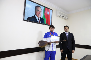 Seymur Orucov fudokan karate üzrə ağstafalı Avropa çempionu Tahir Ələkbərovla görüşüb