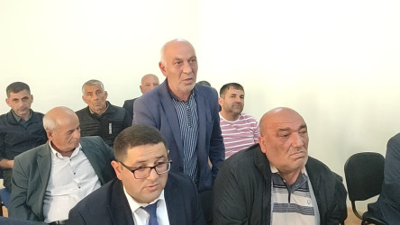 Seymur Orucov vətəndaşların növbəti səyyar qəbulunu Göycəli kənd sakinləri ilə keçirib