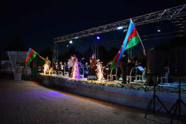 Ağstafada 26 iyun  Azərbaycan Respublikasının Silahlı Qüvvələri Günü münasibətilə bayram konserti təşkil olunub