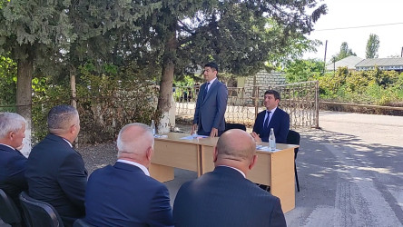 Seymur Orucov vətəndaşların növbəti səyyar qəbullarını Qarahəsənli kəndi və Soyuqbulaq qəsəbəsində keçirib