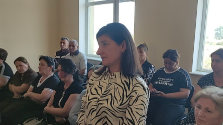 Düzqışlaq kəndində növbəti səyyar qəbul keçirilib