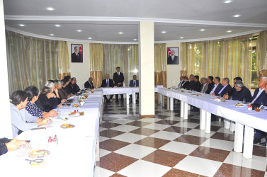 Ağstafada şəhid ailələrinin üzvləri ilə növbəti görüş keçirilib, şəhid Elşən Piriyevin xatirəsinə həsr olunmuş “Yadigar şeirlər” kitabının təqdimatı olub
