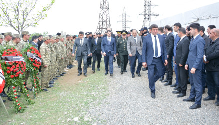 Ağstafalı şəhidimiz, Azərbaycan Ordusunun giziri Elşad Qabil oğlu Həsənov izdihamla torpağa tapşırılıb