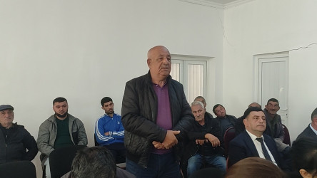 Ağstafa RİH başçısı vətəndaşların növbəti səyyar qəbulunu Eynallı kəndində keçirib