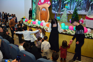 Ağstafada şəhidlərimizin və qazilərimizin övladları, fiziki qüsurlu və aztəminatlı ailələrin uşaqları üçün Yeni il şənliyi təşkil olunub