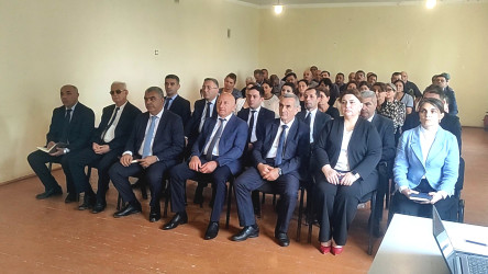Seymur Orucov Aşağı Kəsəmən kəndində növbəti dəfə vətəndaşları dinləyib