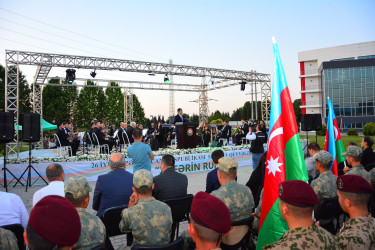 Ağstafada 26 iyun  Azərbaycan Respublikasının Silahlı Qüvvələri Günü münasibətilə bayram konserti təşkil olunub