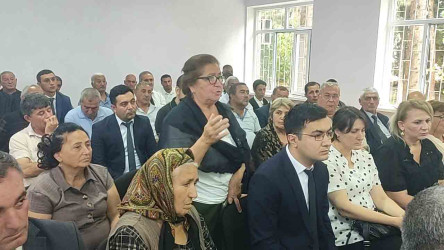 Ağstafa RİH başçısı Qaçaq Kərəm kəndində vətəndaşların təklif və müraciətlərini dinləyib