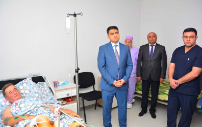 Seymur Orucov Birinci Qarabağ müharibəsi şəhidinin qardaşı və veteranı Nəsimi Həsənovu Qazax şəhərində müalicə aldığı tibb ocağında ziyarət edib