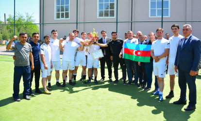 Ağstafada Ümummilli Lider Heydər Əliyevin 102-ci ildönümünə həsr olunmuş yerli bələdiyyə komandaları arasındakı minifutbol üzrə xatirə turnirinin final oyunu keçirilib, qaliblər təltif olunublar