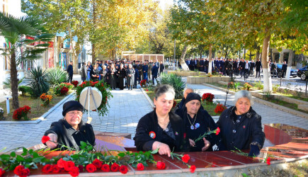 8 Noyabr Zəfər Günündə Ağstafa şəhərində Şəhidlər Memorial Abidə Kompleksi ziyarət olunub, şəhidlərimizin əziz xatirəsi dərin ehtiramla yad edilib