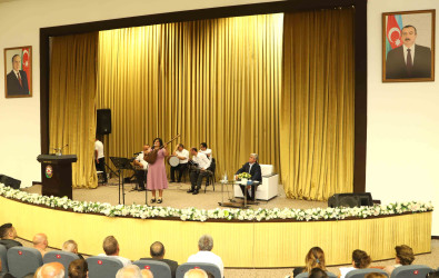 Ağstafada ilk Xalq şairimiz, tanınmış dramaturq və ictimai xadim Səməd Vurğunun 120 illik yubileyi qeyd olunub
