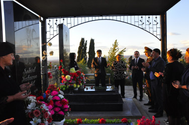 Yaddaşlarımızda əbədiləşən Şəhidlərimiz bizim ən ali qürur mənbəyimizdir, Onların əziz xatirəsi hər zaman dərin ehtiramla yad olunacaqdır!