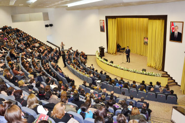 “Qələmi silaha dəyişən müəllim” adlı kitabın təqdimat mərasimi keçirilib.