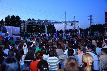 Ağstafada 26 iyun  Azərbaycan Respublikasının Silahlı Qüvvələri Günü münasibətilə bayram konserti təşkil olunub