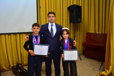 Ağstafada 31 dekabr – Dünya Azərbaycanlılarının Həmrəylik Günü və qarşıdan gələn Yeni il münasibəti ilə ümumrayon bayram tədbiri keçirilib