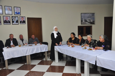Ağstafada şəhid ailələrinin üzvləri ilə növbəti görüş keçirilib, şəhid Elşən Piriyevin xatirəsinə həsr olunmuş “Yadigar şeirlər” kitabının təqdimatı olub