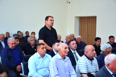 Seymur Orucov Ağstafanın Gürcüstanla həmsərhəd olan Sadıqlı kəndində növbəti dəfə vətəndaşları dinləyib