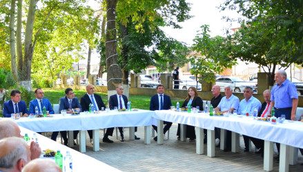 Seymur Orucov növbəti dəfə rayon ağsaqqalları ilə görüş keçirib