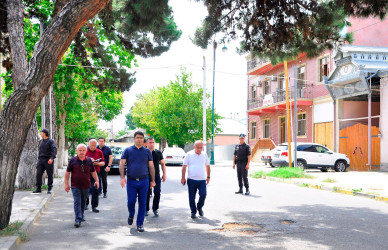 Seymur Orucov son zaman Ağstafa şəhərində icra olunan abadlıq-quruculuq işlərinə diqqət yetirib, şəhərdaxili yolları və küçələri gəzərək görüləcək işlərlə bağlı müvafiq tapşırıqlarını verib