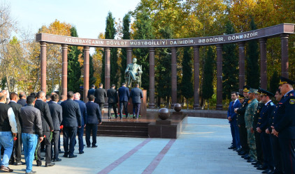 Ağstafalılar 8 Noyabr – Zəfər Gününün beşinci ildönümündə Ümummilli Lider Heydər Əliyevin əziz xatirəsini böyük hörmət və dərin ehtiramla yad ediblər