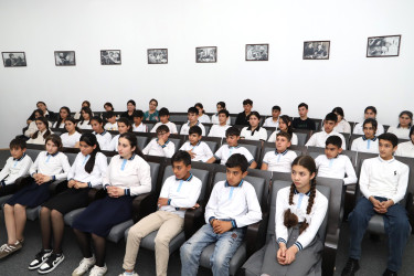 Ağstafalı yuxarı sinif şagirdləri üçün “Heydər Əliyev müasir Azərbaycanın memarı və qurucusudur” mövzusunda növbəti maarifləndirici dərs keçirilib