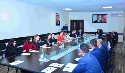 Ağstafa rayonunda “Ailədaxili mübahisələrin həlli ilə bağlı mediasiya xidmətlərinin tətbiqinin genişləndirilməsi” və “Himayədar ailə institutunun inkişafına hədəflənən tədbirlərin həyata keçirilməsi” mövzularında dəyirmi masa keçirilmişdir