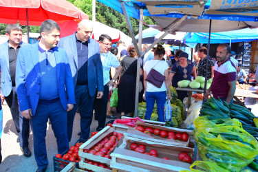 Ağstafa RİH başçısı Seymur Orucov Qurban Bayramı günlərində rayonda heyvanların satışı və kəsimi məntəqəsində, eləcə də Mərkəzi bazarda mövcud şəraitlə tanış olub