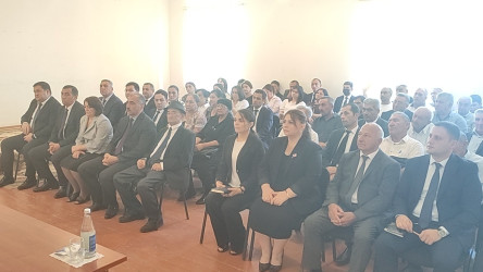 Ağstafada vətəndaşların növbəti səyyar qəbulu Köçəsgər kəndində keçirilib