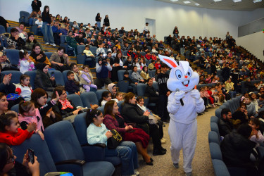 Ağstafada şəhidlərimizin və qazilərimizin övladları, fiziki qüsurlu və aztəminatlı ailələrin uşaqları üçün Yeni il şənliyi təşkil olunub