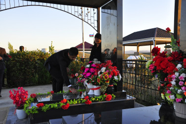 Yaddaşlarımızda əbədiləşən Şəhidlərimiz bizim ən ali qürur mənbəyimizdir, Onların əziz xatirəsi hər zaman dərin ehtiramla yad olunacaqdır!