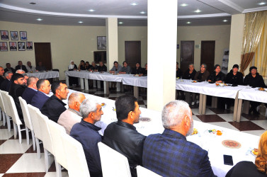 Ağstafada şəhid ailələrinin üzvləri ilə növbəti görüş keçirilib, şəhid Elşən Piriyevin xatirəsinə həsr olunmuş “Yadigar şeirlər” kitabının təqdimatı olub