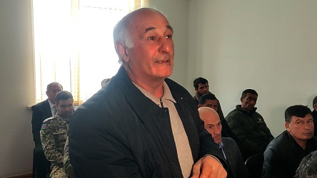 Seymur Orucov Kolxəlfəli kəndində vətəndaşların növbəti səyyar qəbulunu keçirib