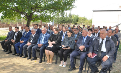 Seymur Orucov Saloğlu qəsəbəsində vətəndaşların növbəti səyyar qəbulunu keçirib