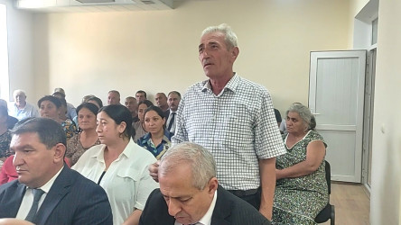 Seymur Orucov vətəndaşların növbəti səyyar qəbullarını Qarahəsənli kəndi və Soyuqbulaq qəsəbəsində keçirib