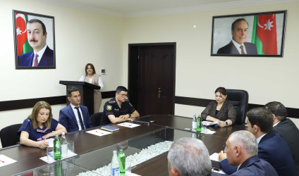 Ağstafada “İnsan Hüquqları Aylığı” çərçivəsində dəyirmi masa keçirilib