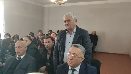 Seymur Orucov Pirili kəndində növbəti dəfə vətəndaşları dinləyib