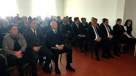 Seymur Orucov Kolxəlfəli kəndində vətəndaşların növbəti səyyar qəbulunu keçirib