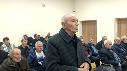 Ağstafada vətəndaşların növbəti səyyar qəbulu ucqar Sadıqlı kəndində keçirilib