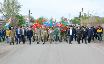 Ağstafalı şəhidimiz, Azərbaycan Ordusunun giziri Elşad Qabil oğlu Həsənov izdihamla torpağa tapşırılıb