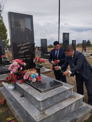 Ağstafada şəhidlərimizin məzarları ziyarət olunub, ailə üzvlərinə baş çəkilib