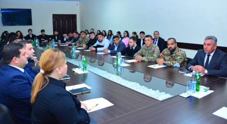 Ağstafada 8 Noyabr – Zəfər Gününə həsr olunmuş "Vətən müharibəsi Qəhrərmanları ilə bir gün" mövzusunda görüş keçirilib