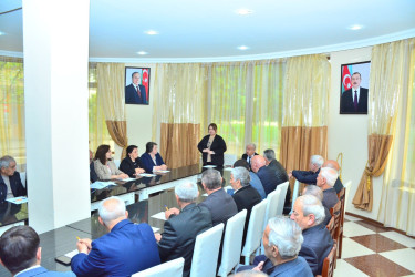 Ağstafa rayon Ağsaqqallar Şurasının növbəti iclasında Ulu Öndər Heydər Əliyevin əziz xatirəsi dərin hörmət və ehtiramla yad edilib