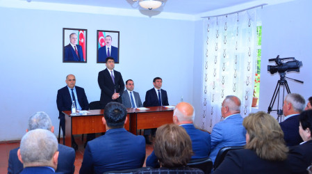 Seymur Orucov Pirili kəndində növbəti dəfə vətəndaşların səyyar qəbulunu keçirib