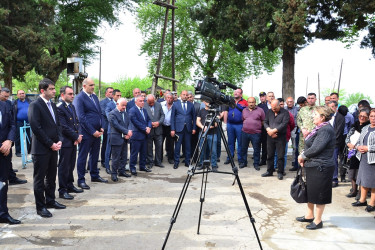 Ağstafa Rayon İcra Hakimiyyətinin başçısı Seymur Orucov Poylu kəndində vətəndaşların növbəti səyyar qəbulunu keçirib