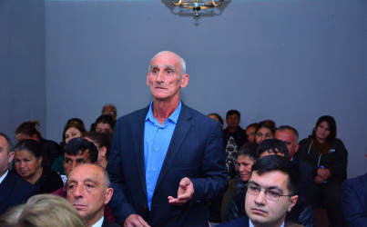 Seymur Orucov Pirili kəndində növbəti dəfə vətəndaşların səyyar qəbulunu keçirib