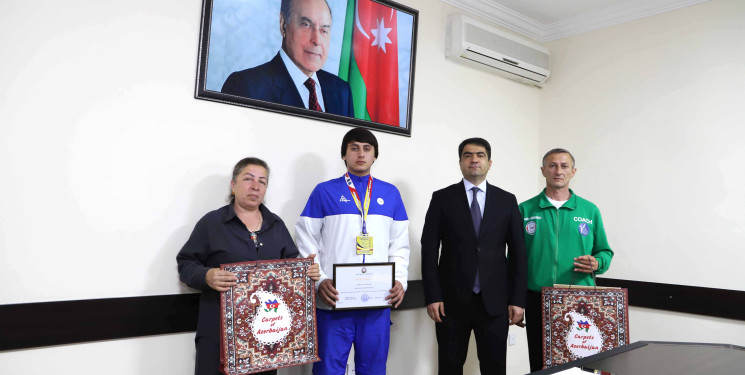 Seymur Orucov fudokan karate üzrə ağstafalı Avropa çempionu Tahir Ələkbərovla görüşüb